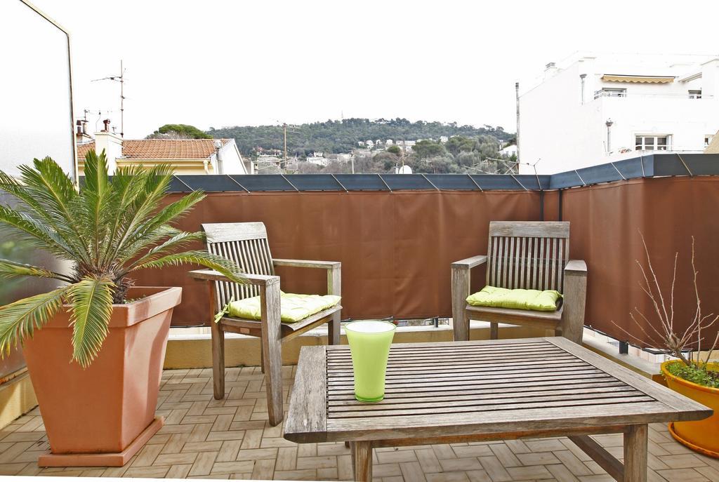 Appartement 6 Personnes Avec Terrasse Le Port Niza Habitación foto