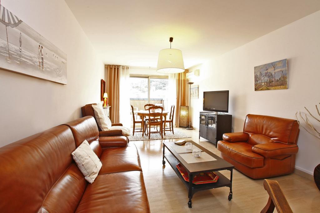 Appartement 6 Personnes Avec Terrasse Le Port Niza Habitación foto