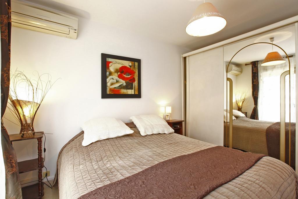Appartement 6 Personnes Avec Terrasse Le Port Niza Habitación foto