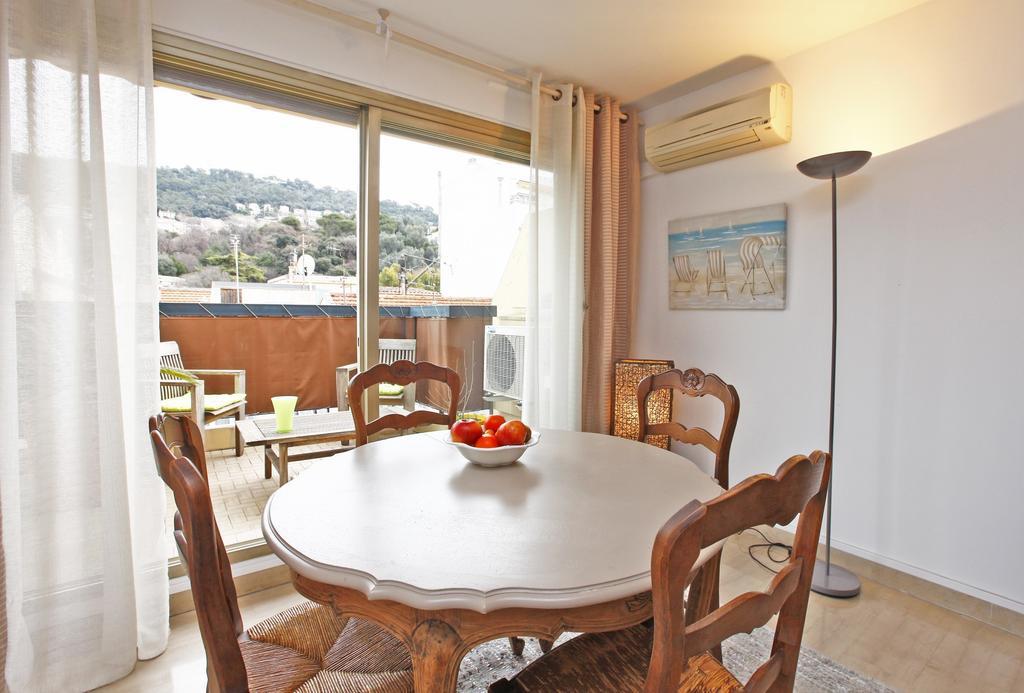 Appartement 6 Personnes Avec Terrasse Le Port Niza Habitación foto
