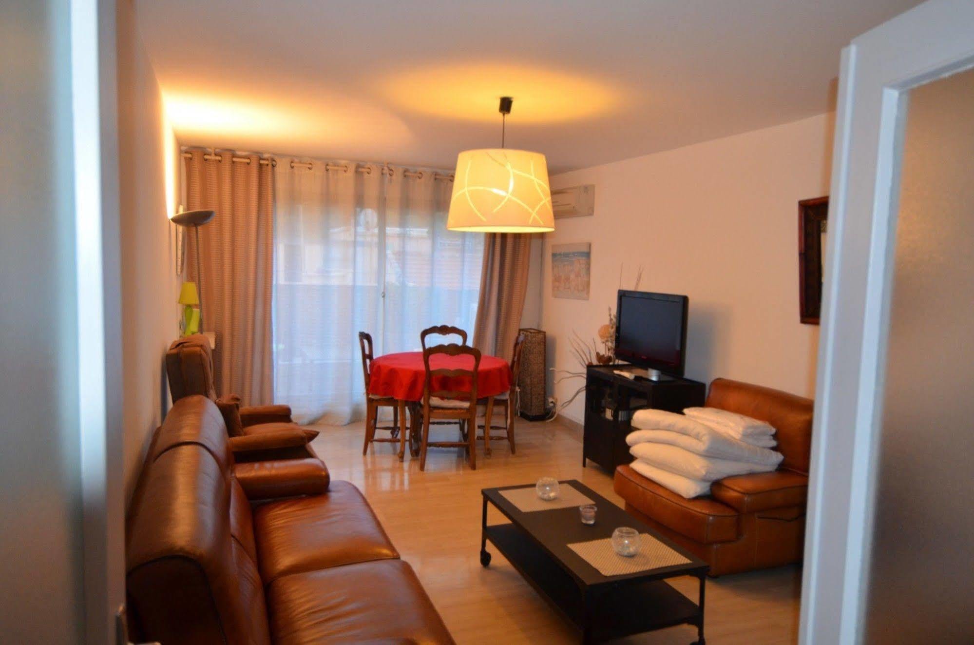 Appartement 6 Personnes Avec Terrasse Le Port Niza Exterior foto