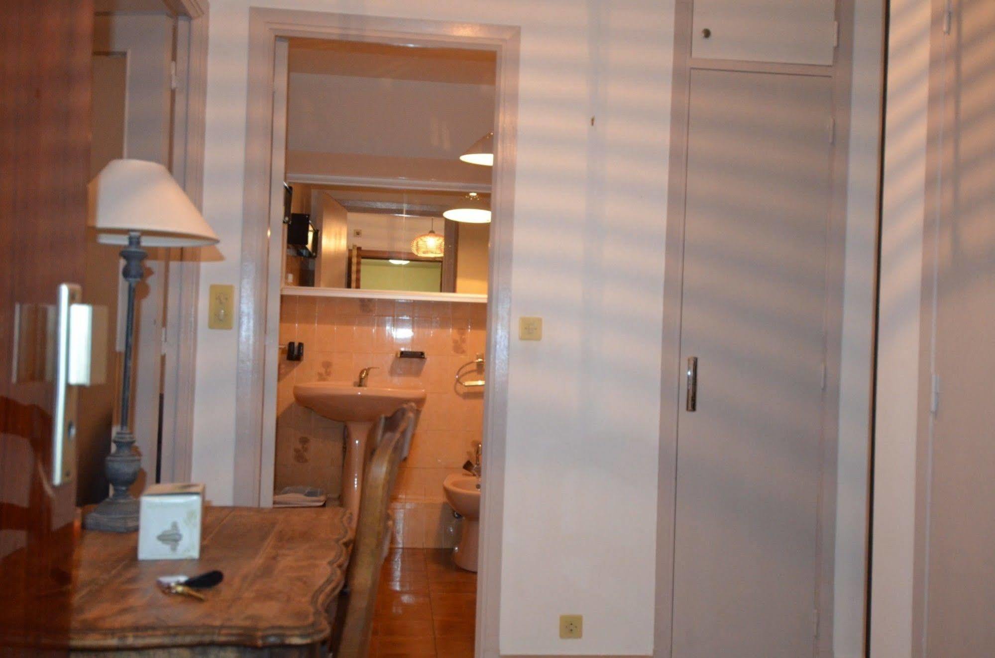 Appartement 6 Personnes Avec Terrasse Le Port Niza Exterior foto