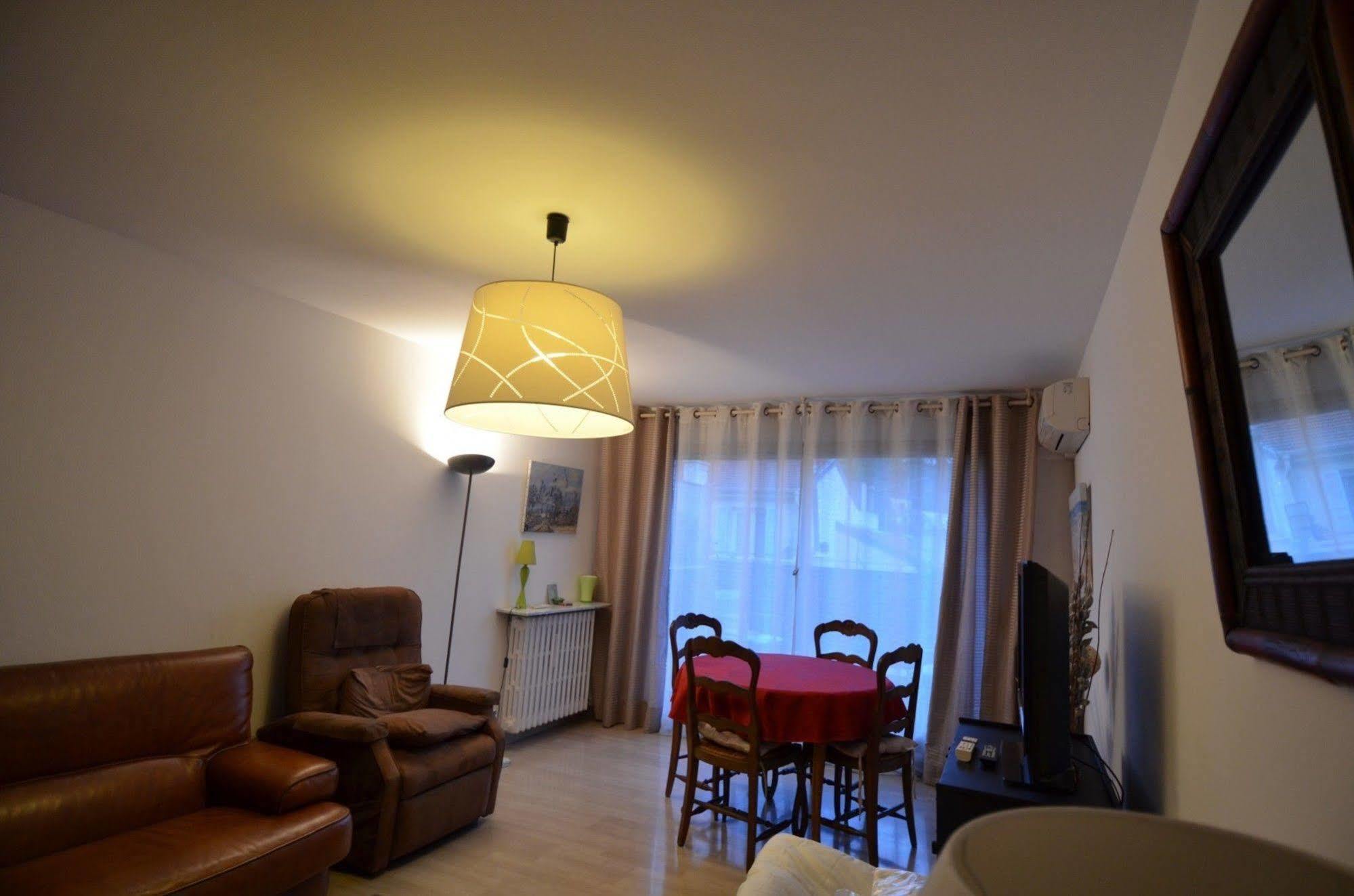 Appartement 6 Personnes Avec Terrasse Le Port Niza Exterior foto